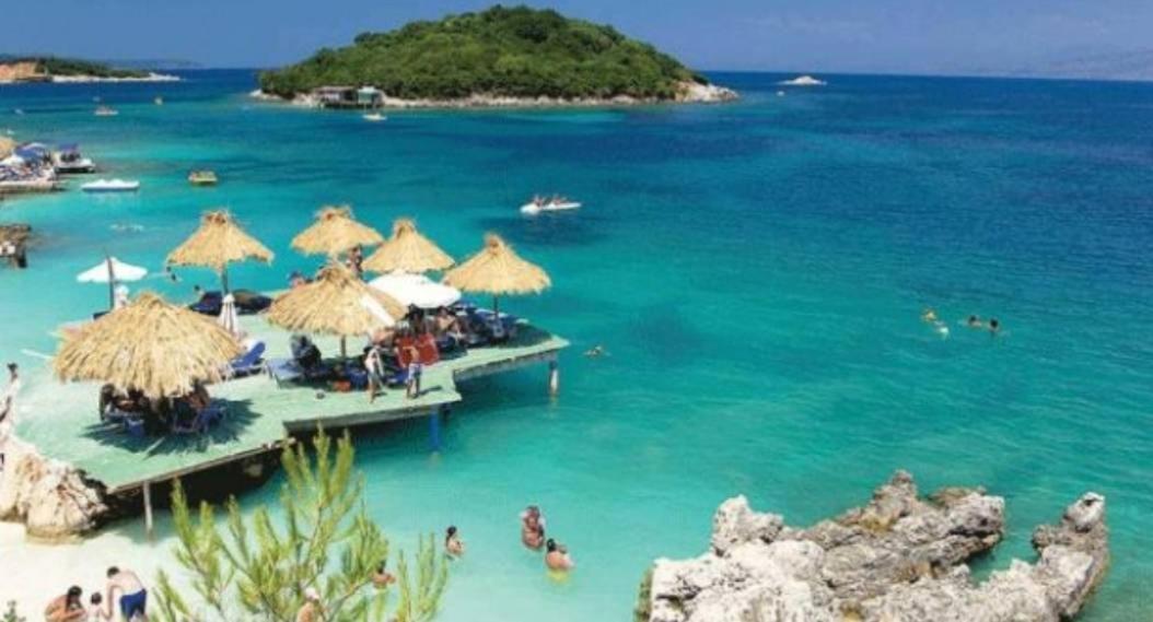 Victoria's Sea-cret * Saranda